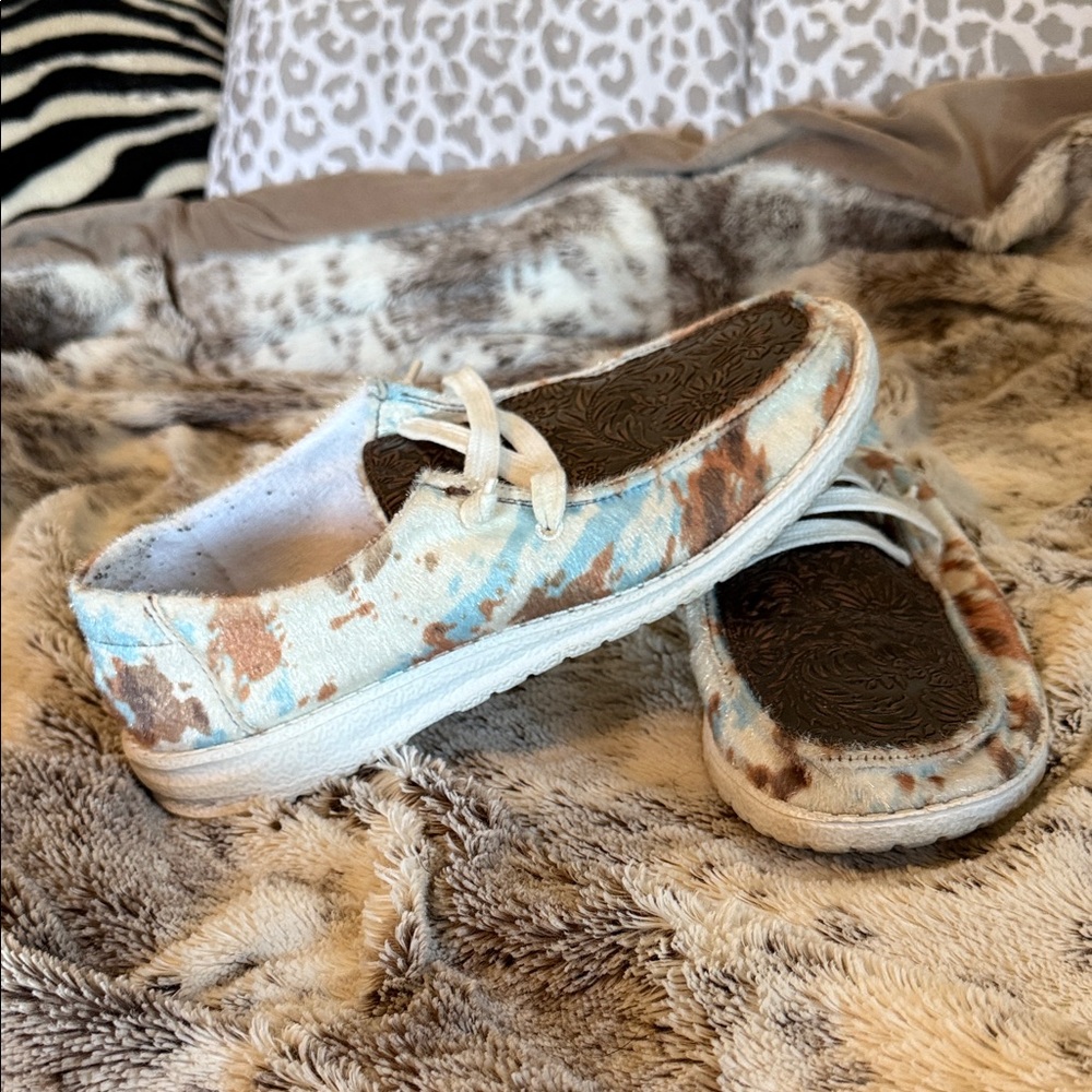 Women’s Casual Canvas Shoes - Brown and Blue